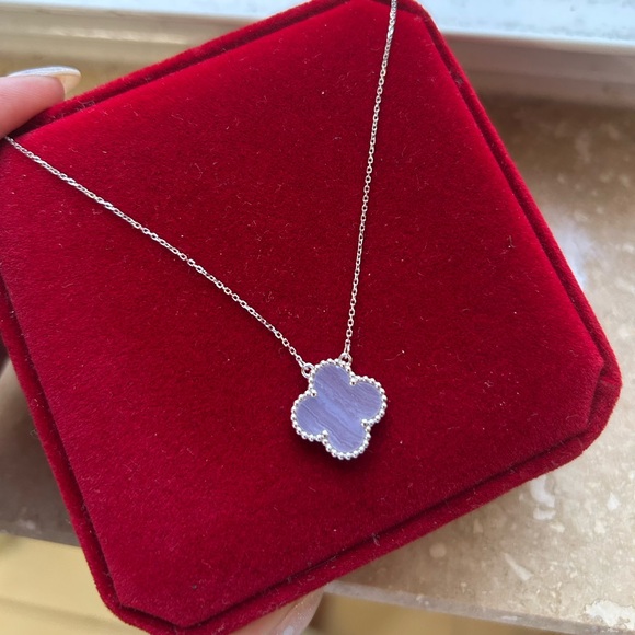 BRANDNEW 18K WHITE GOLD 15mm CHALCEDONY NECKLACE 16-18 INCHES - Picture 6 of 11